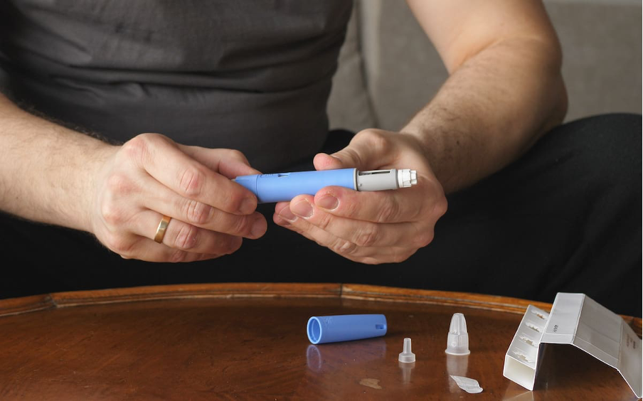 How to Inject Mounjaro or Ozempic Safely at Home